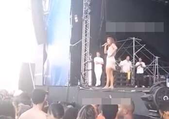 Ivete Sangalo mostra ciúmes ao ver marido conversando com mulher durante seu show e reclama na frente do público
