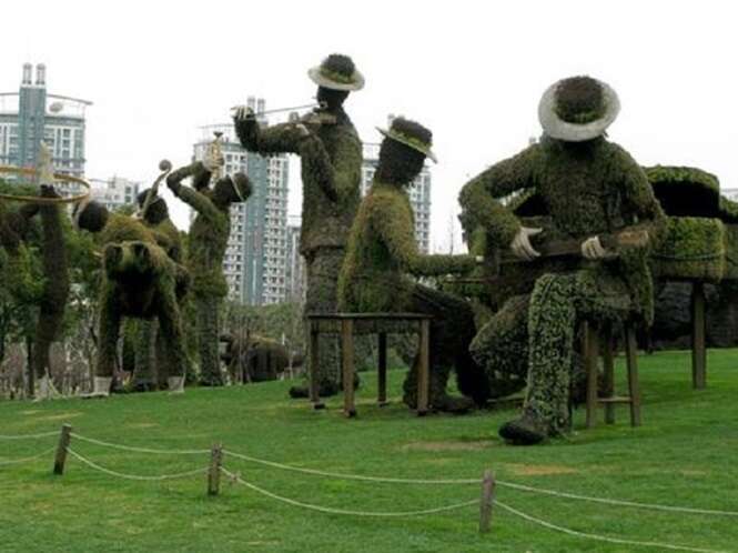 As mais incríveis esculturas de folhas em jardins