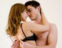 Estudo brasileiro revela qual é posição mais perigosa na cama para homens