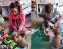 Vídeo divertido mostra marido e mulher competindo para ver quem troca as fraldas de seus trigêmeos mais rápido
