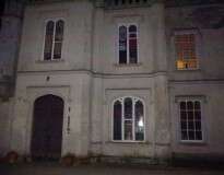 Fantasmas de duas crianças são vistos em casa assombrada do século XVII