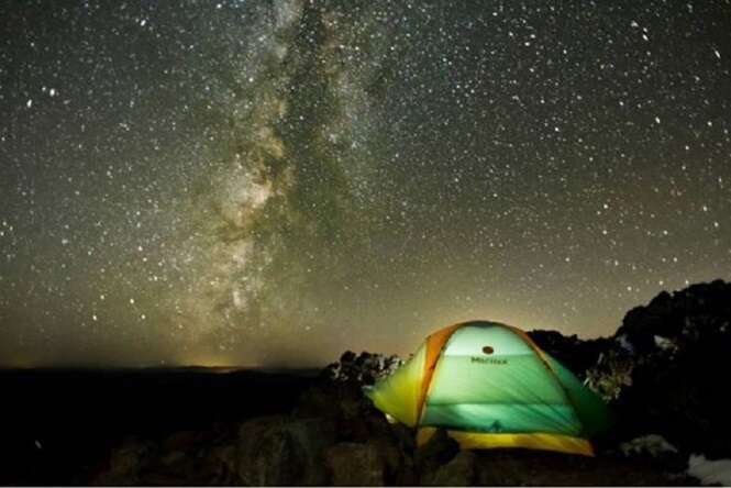 Lindas imagens da natureza durante a noite