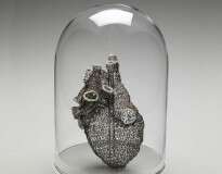 Artista se inspira em órgãos humanos para criar crochês incríveis