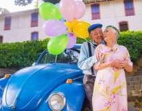 Casal de idosos faz ensaio fotográfico sensacional em celebração aos 69 anos de casados