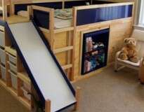 Pai constrói cama incrível para filho que esconde sala secreta e enorme diversão