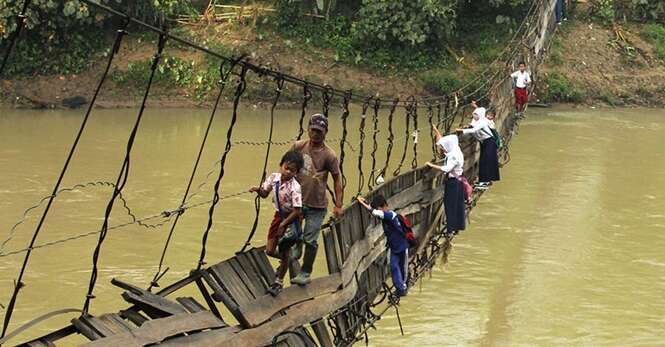 Os trajetos para escolas mais impressionantes do mundo