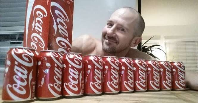 Veja o aconteceu com este homem, que bebeu 10 latas de Coca-Cola todos os dias durante um mês