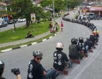 Maior carrinho de rolimã articulado do Brasil é criado por bar de São Paulo