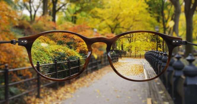 Imagens animadas que só quem usa lentes de contato ou óculos vai entender