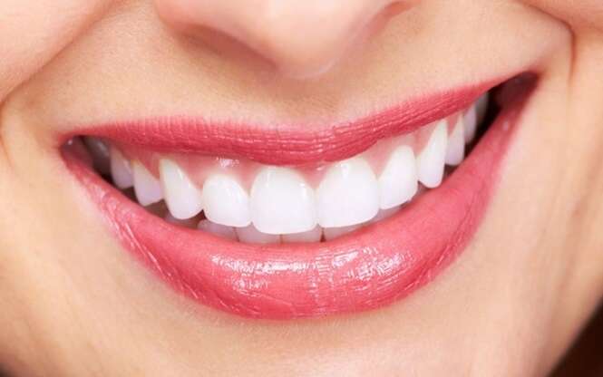 Se você quer ter dentes saudáveis, mais bonitos e fortes naturalmente é só seguir estes 4 passos