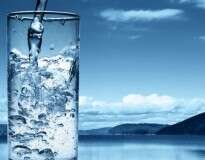 Saiba como preparar água alcalina: ela desintoxica e protege contra doenças, inclusive contra o câncer