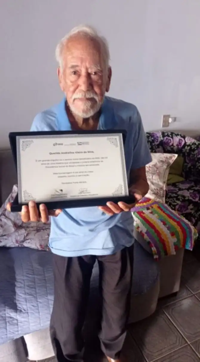 Brasileiro se torna a pessoa mais velha do mundo com 121 anos