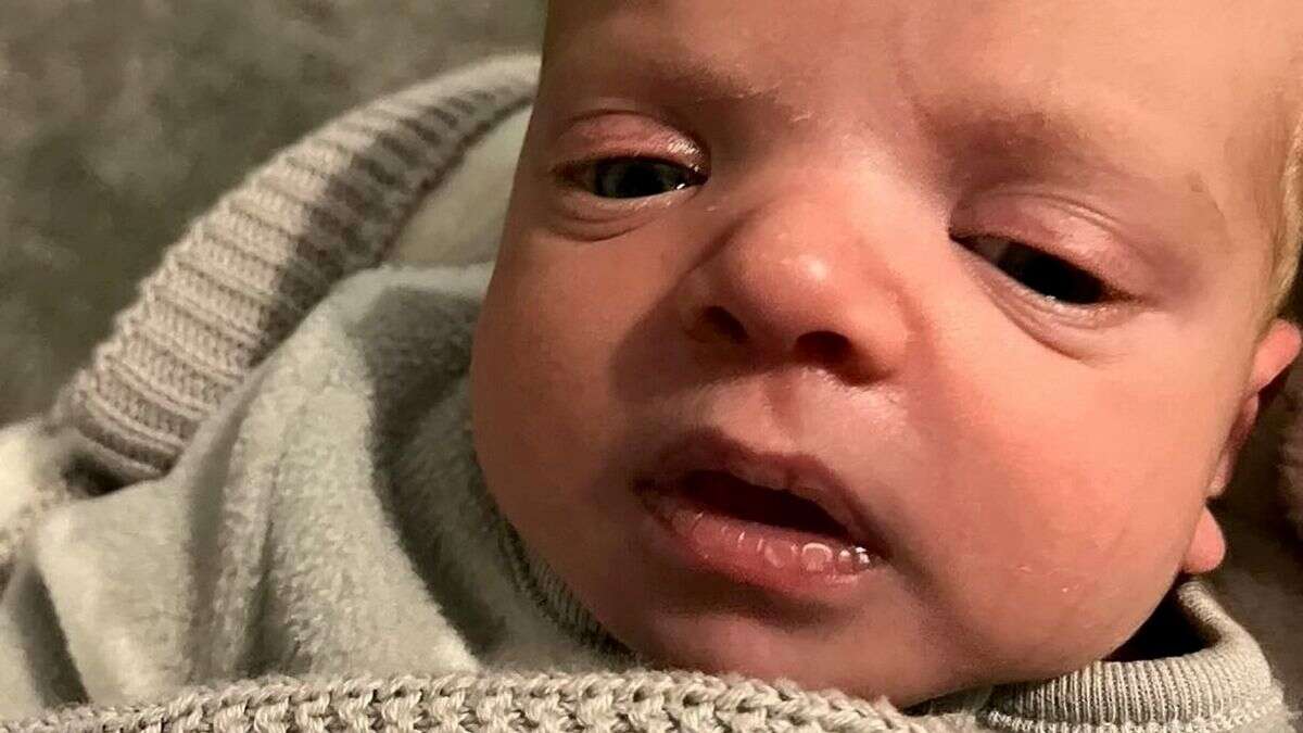 Mãe pede exame de DNA após nascimento de bebê porque criança não se parecia com ela