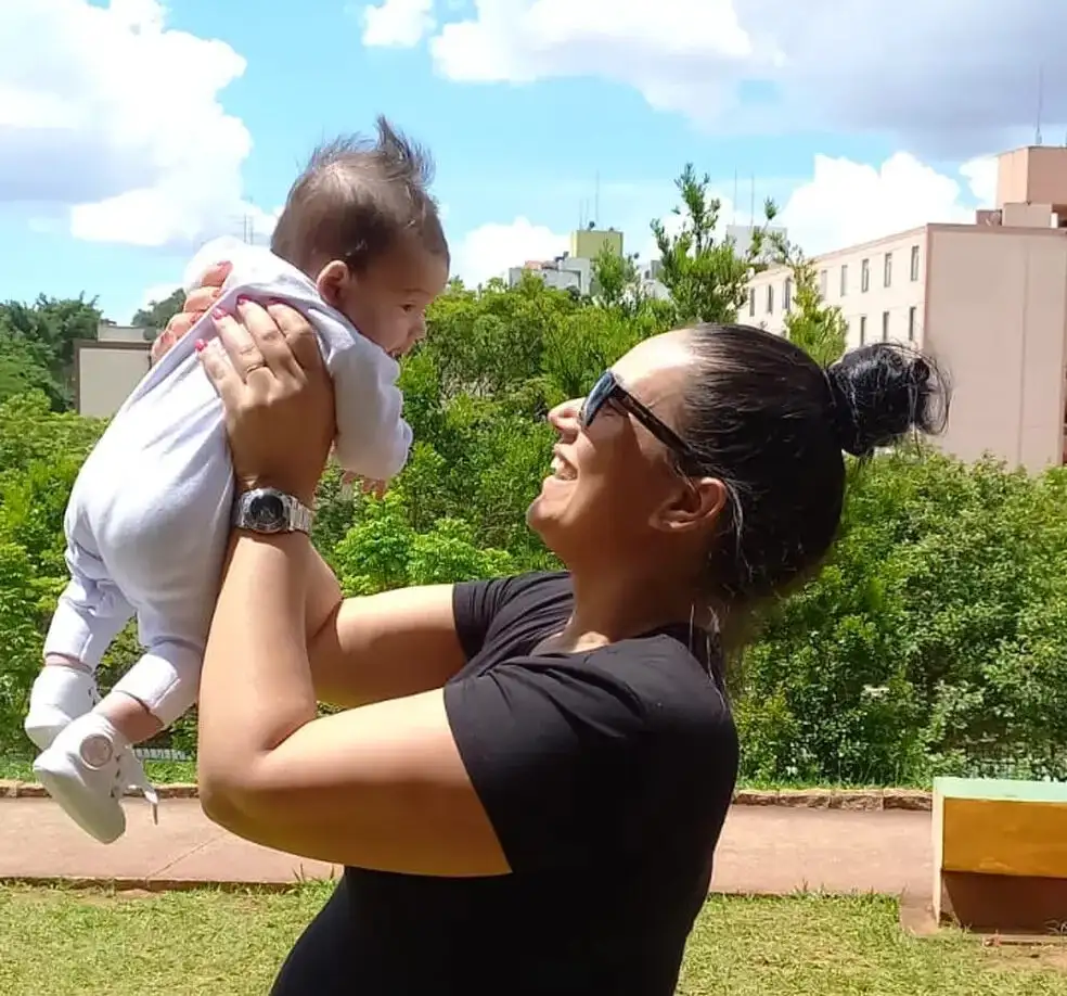 Mãe registra nome inédito no Brasil para sua filha e precisa de autorização