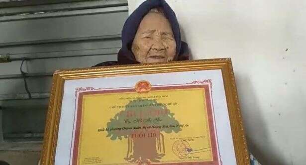 Mulher comemora 110 anos com 115 de seus parentes descentes