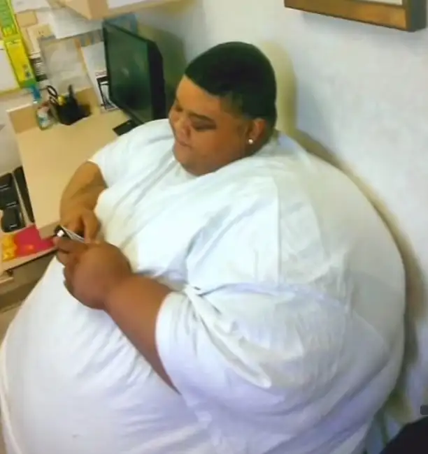Homem que pesava quase 300 quilos muda de vida e tem transformação impressionante