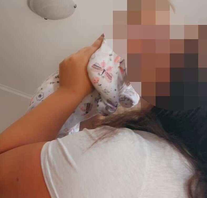 Mulher é obrigada a fazer cesariana após médico se recusar realizar parto normal