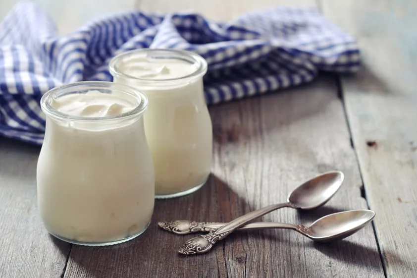 Descubra os incríveis benefícios do iogurte natural para a sua saúde e bem-estar. Rico em probióticos, vitaminas e minerais, o iogurte é uma opção versátil.
