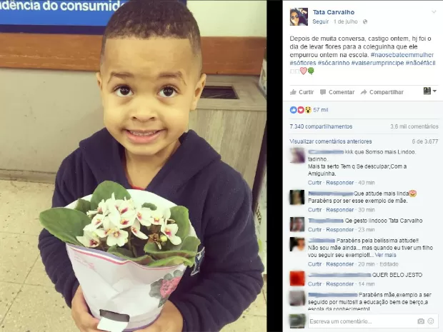Mãe educa filho o fazendo levar flores a coleguinha que ele empurrou na escola e cena comove web
