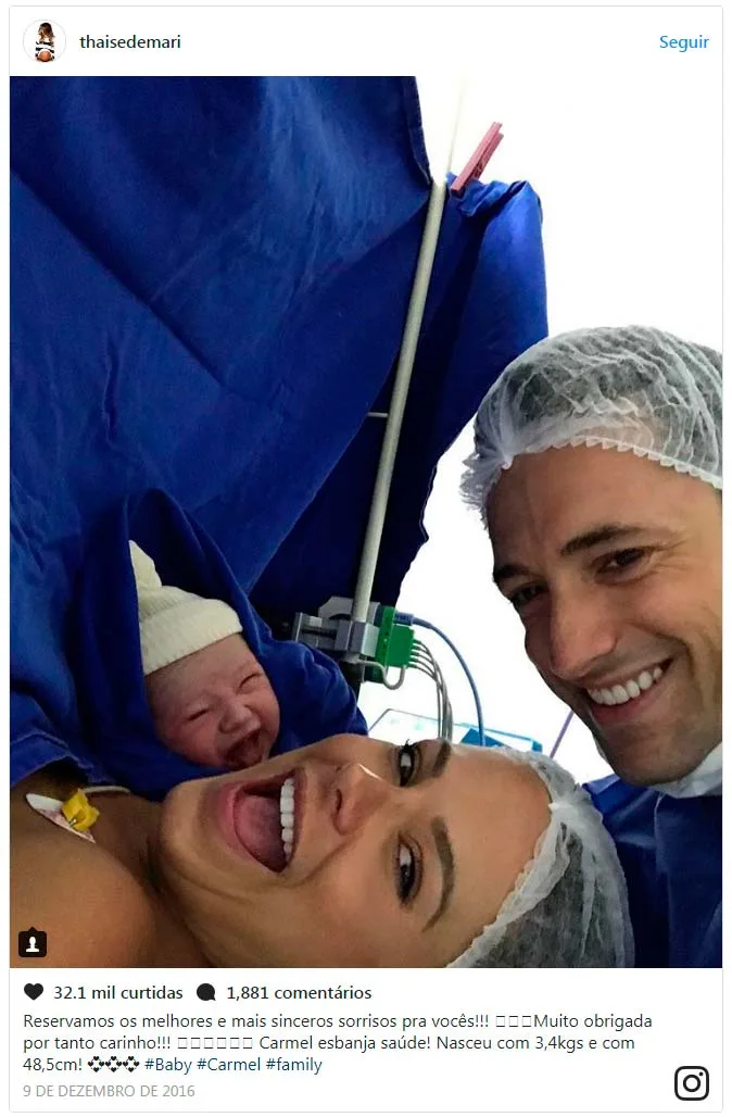 Bebê conquista a internet ao sorrir durante o parto